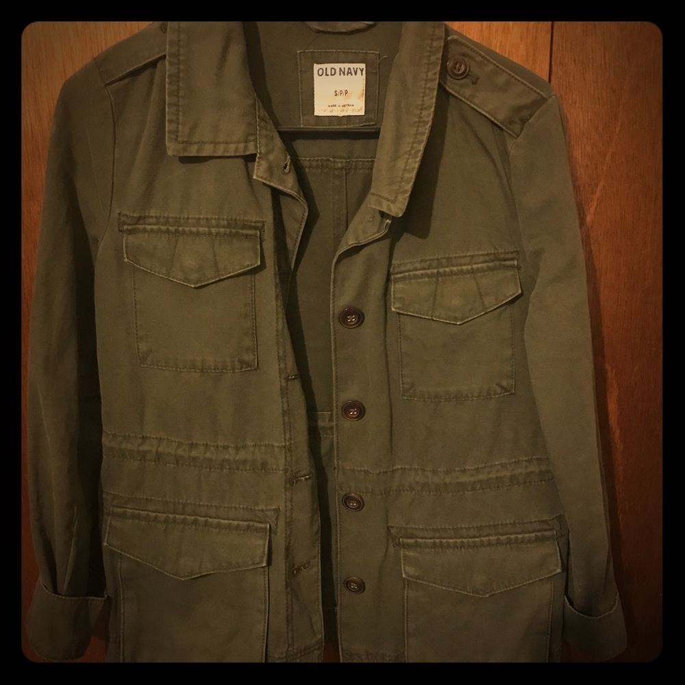 LAST CHANCE! Women’s military style jacket